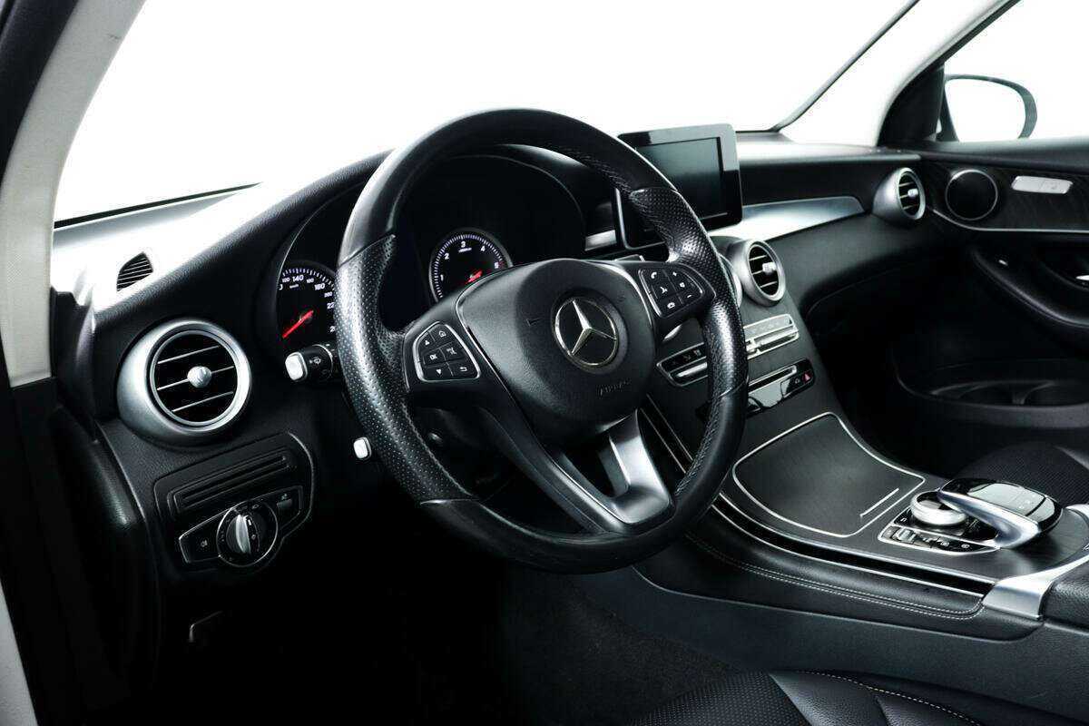 Mercedes-Benz GLC с пробегом — 2015 год. Фото: #12