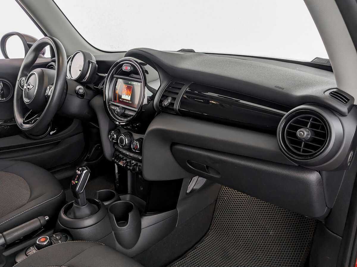 Mini Hatch с пробегом — 2019 год. Фото: #8