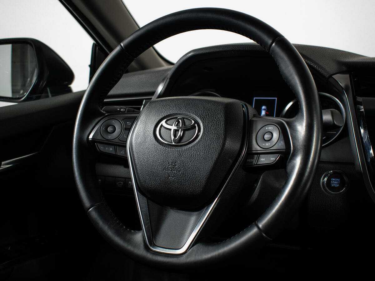 Toyota Camry с пробегом — 2021 год. Фото: #10