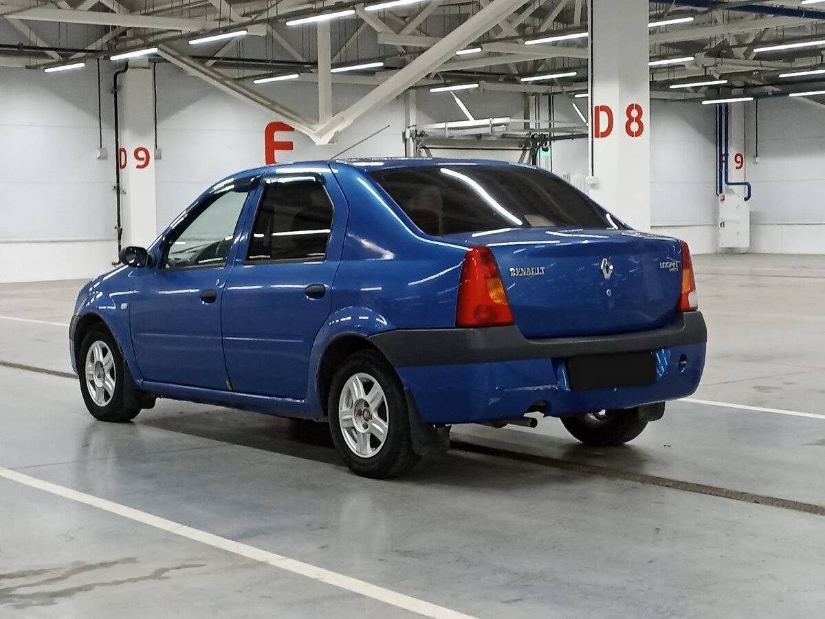 Renault Logan с пробегом — 2005 год. Фото: #6