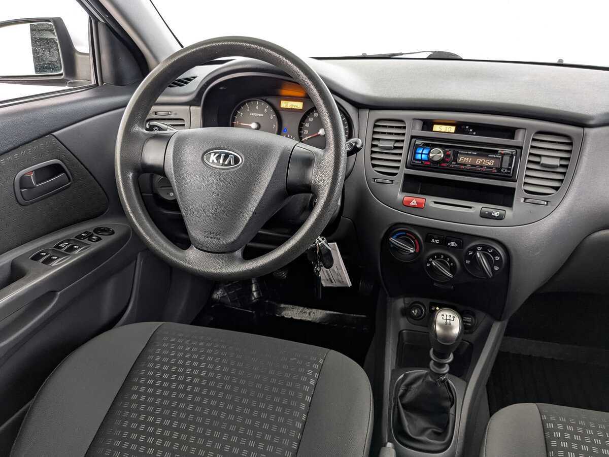 Kia Rio с пробегом — 2007 год. Фото: #19
