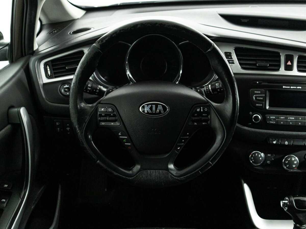 Kia Ceed с пробегом — 2013 год. Фото: #15