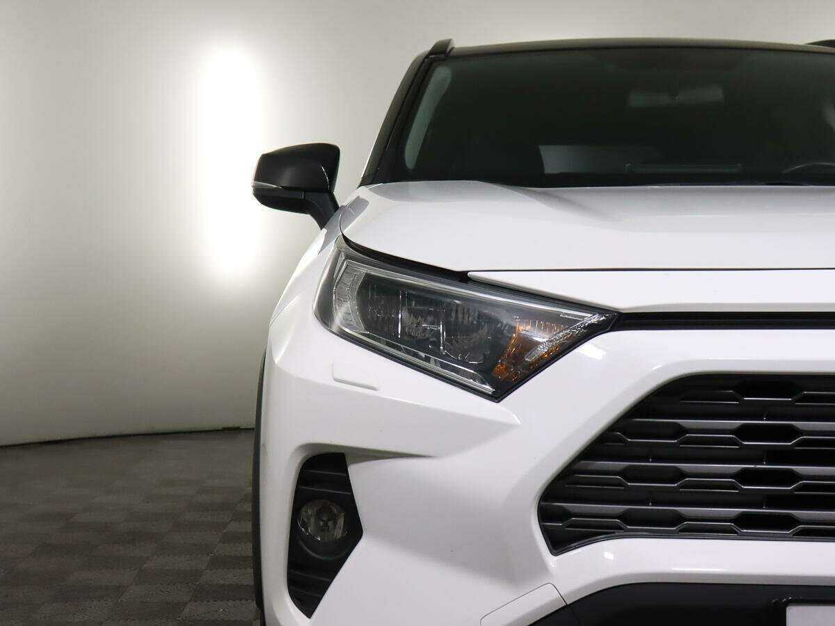 Toyota RAV4 с пробегом — 2020 год. Фото: #18