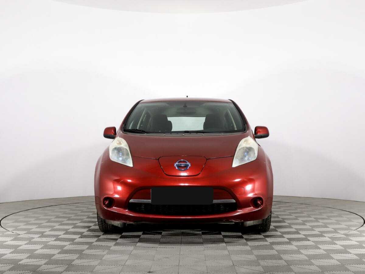 Nissan Leaf с пробегом — 2013 год. Фото: #1