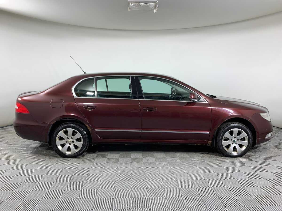 Skoda Superb с пробегом — 2009 год. Фото: #3