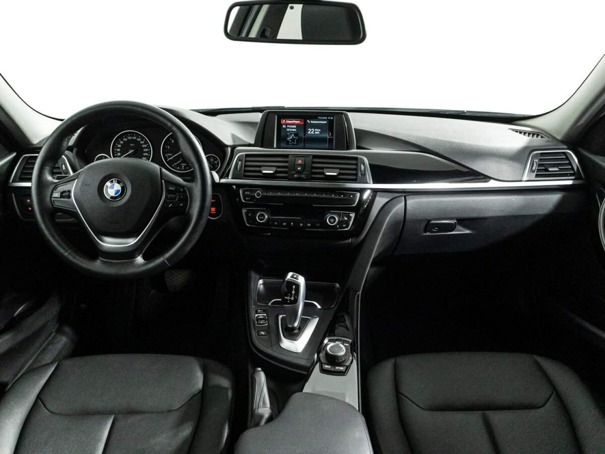 BMW 3 серии с пробегом — 2017 год. Фото: #12