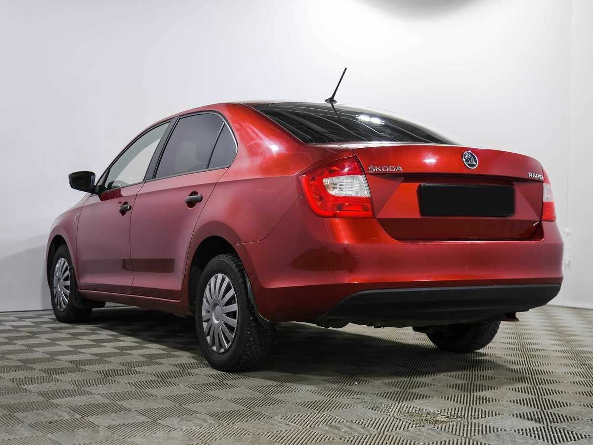 Skoda Rapid с пробегом — 2016 год. Фото: #5