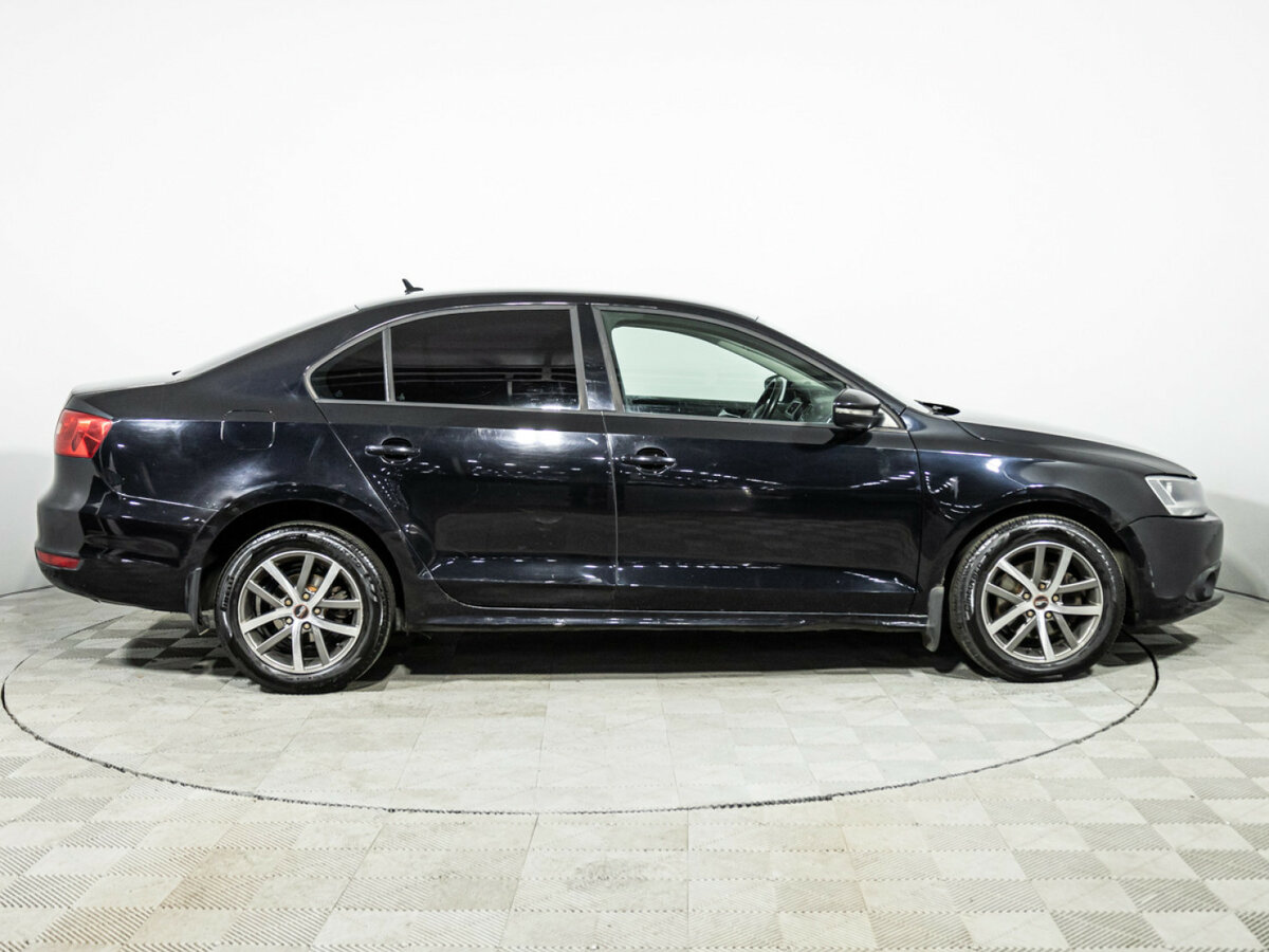 Volkswagen Jetta с пробегом — 2013 год. Фото: #3