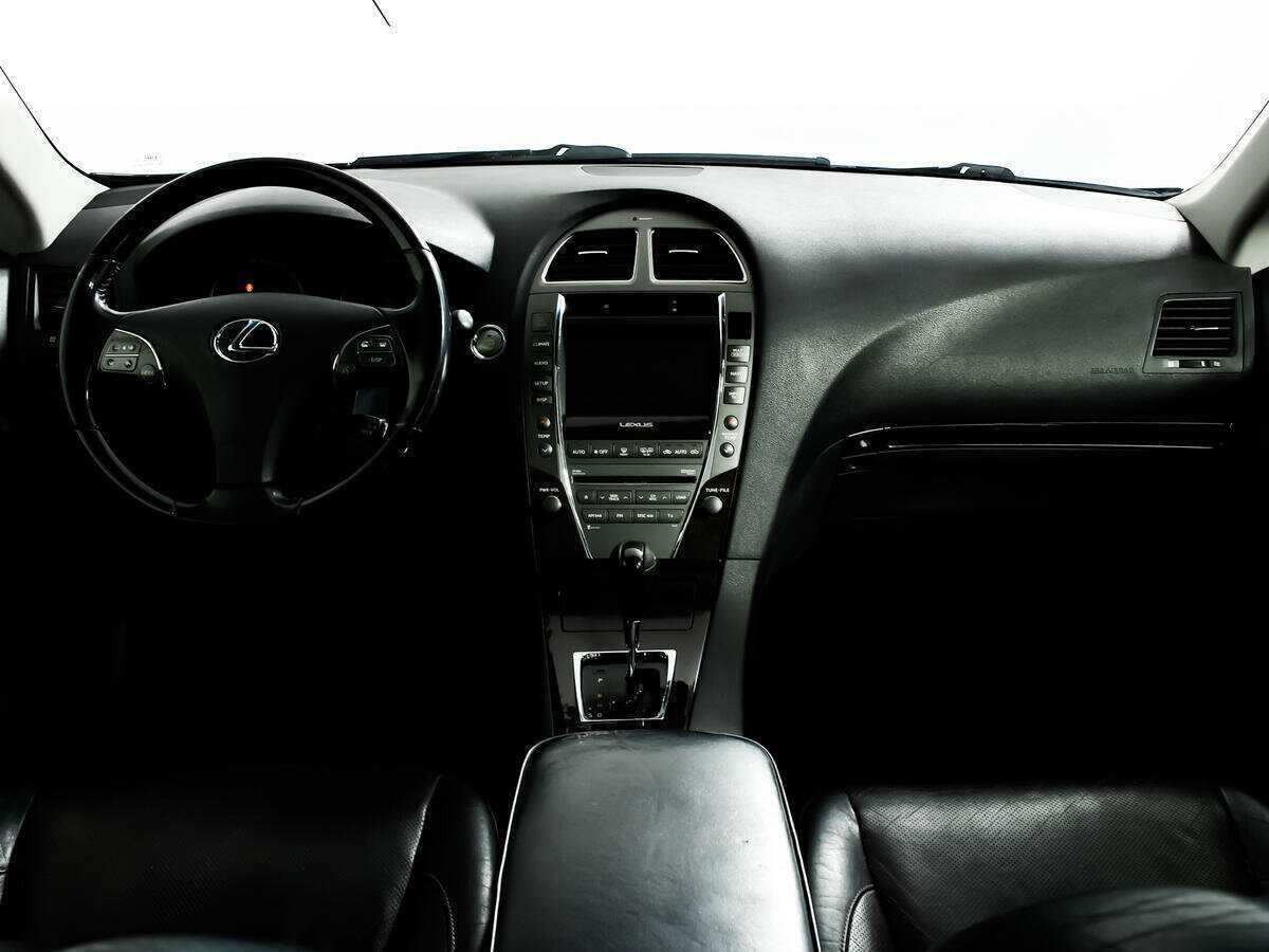 Lexus ES с пробегом — 2012 год. Фото: #10