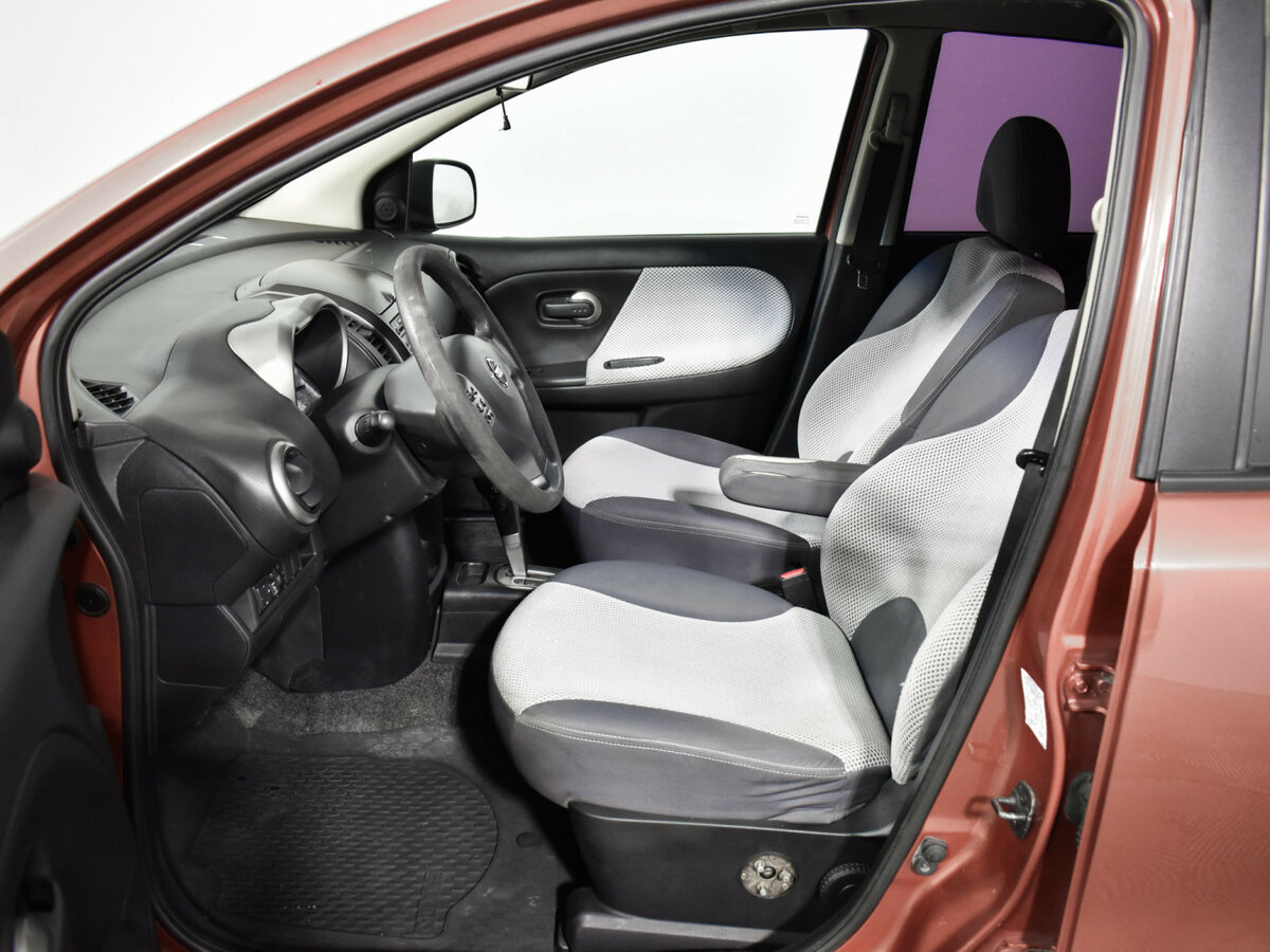 Nissan Note с пробегом — 2007 год. Фото: #9