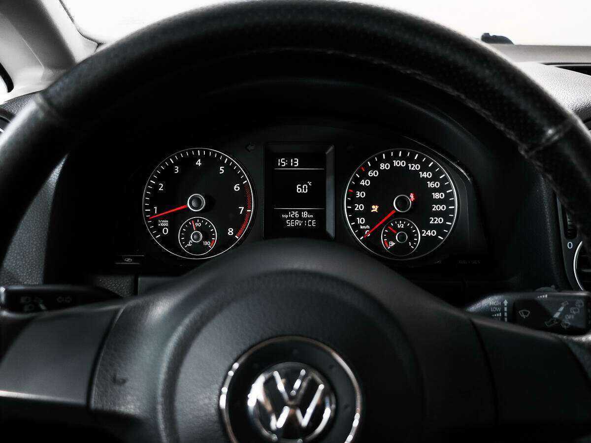 Volkswagen Golf Plus с пробегом — 2011 год. Фото: #14