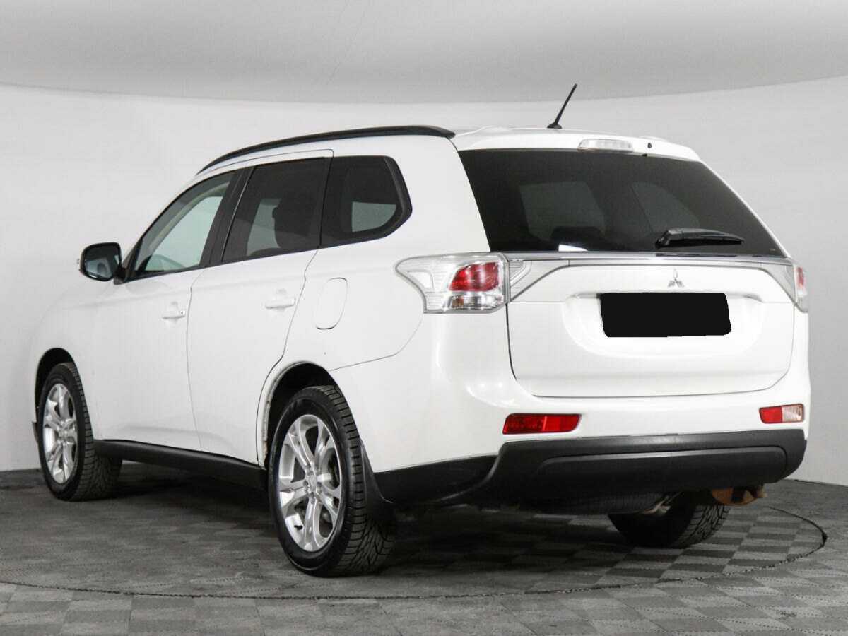 Mitsubishi Outlander с пробегом — 2013 год. Фото: #6