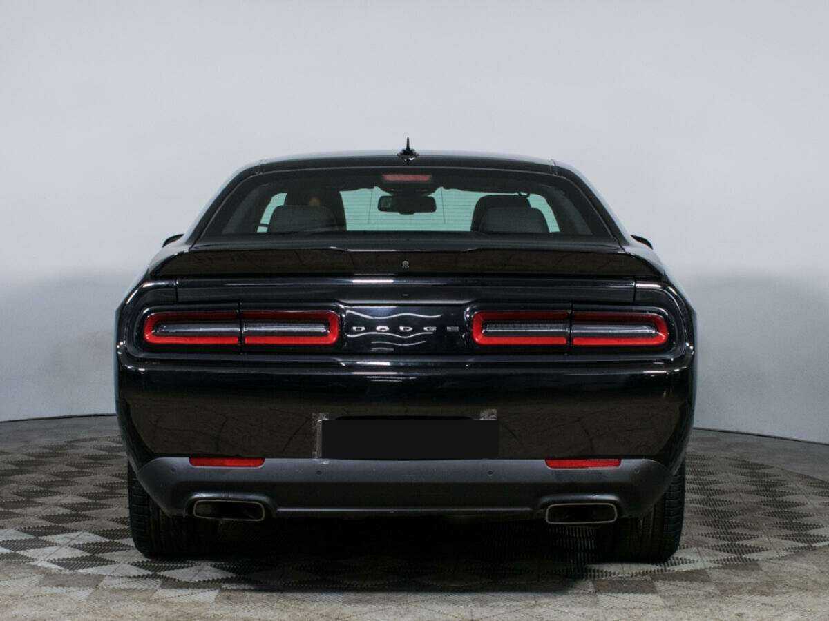 Dodge Challenger с пробегом — 2022 год. Фото: #5