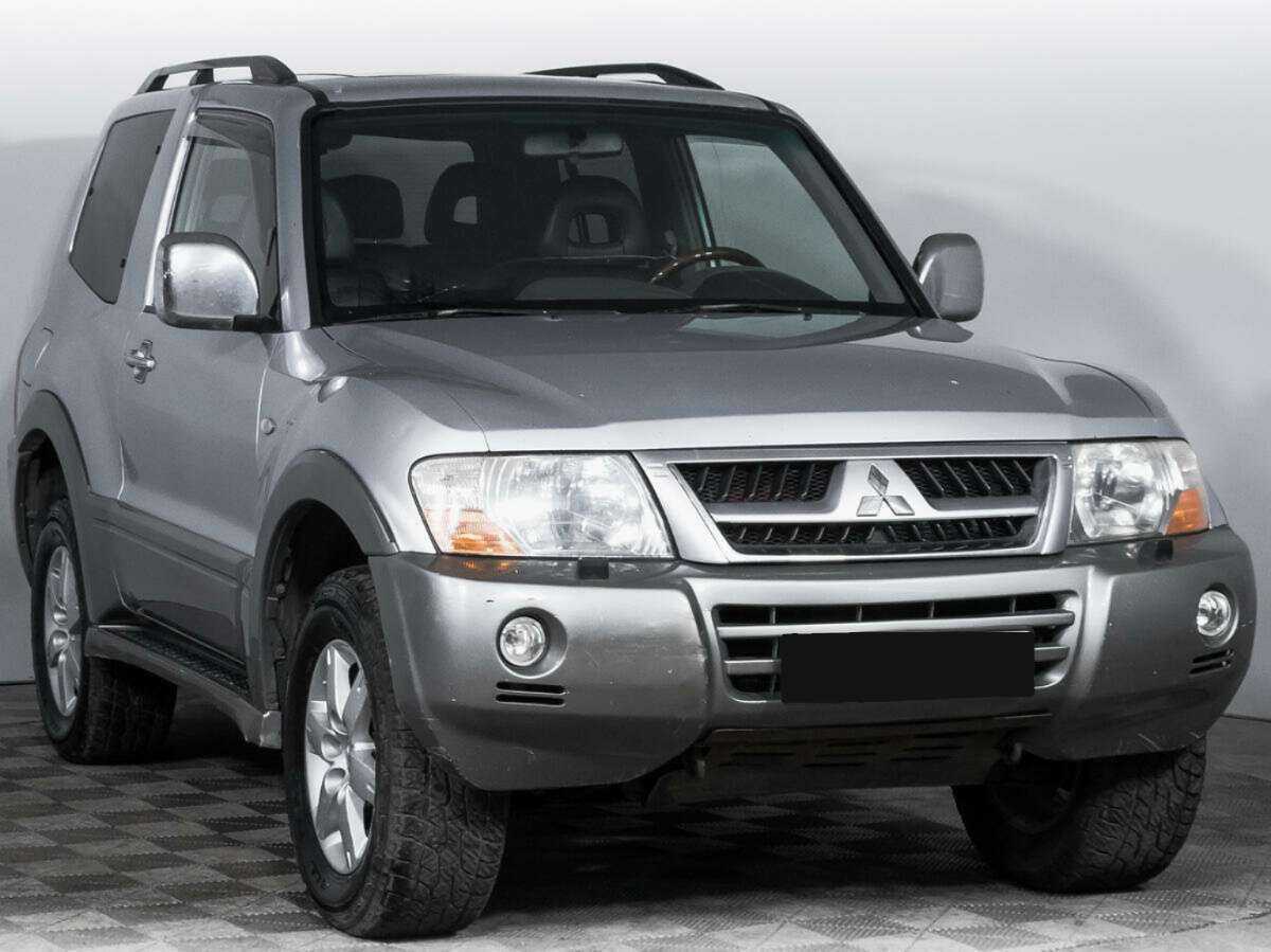 Mitsubishi Pajero с пробегом — 2004 год. Фото: #2