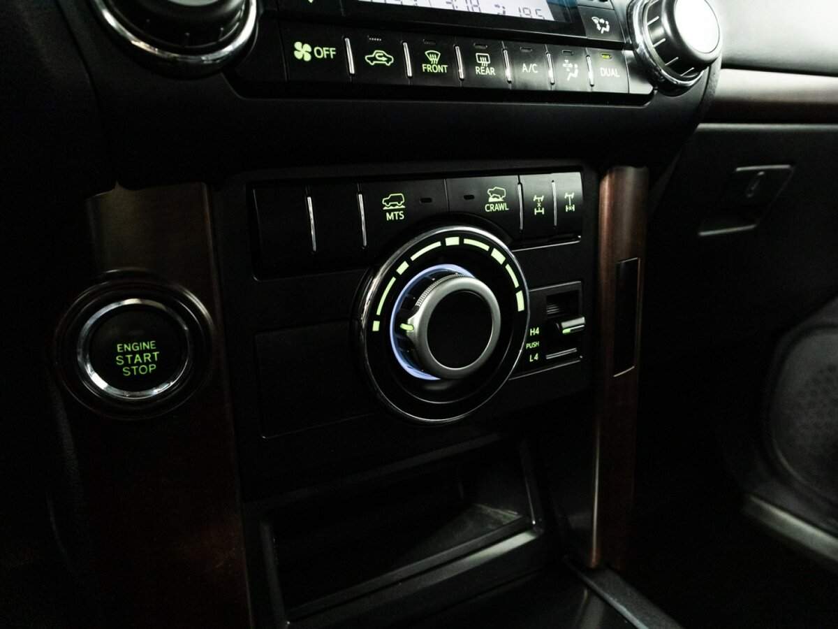 Toyota Land Cruiser Prado с пробегом — 2015 год. Фото: #21