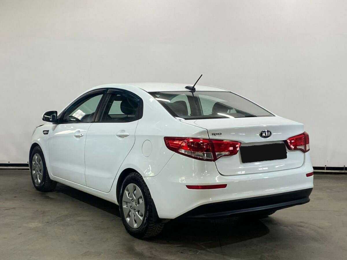 Kia Rio с пробегом — 2017 год. Фото: #6