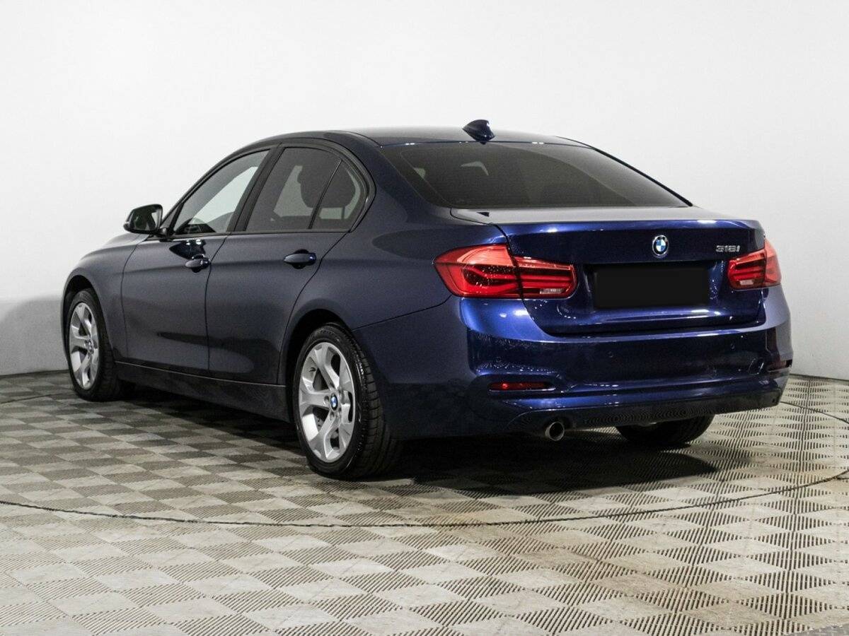 BMW 3 серии с пробегом — 2018 год. Фото: #6