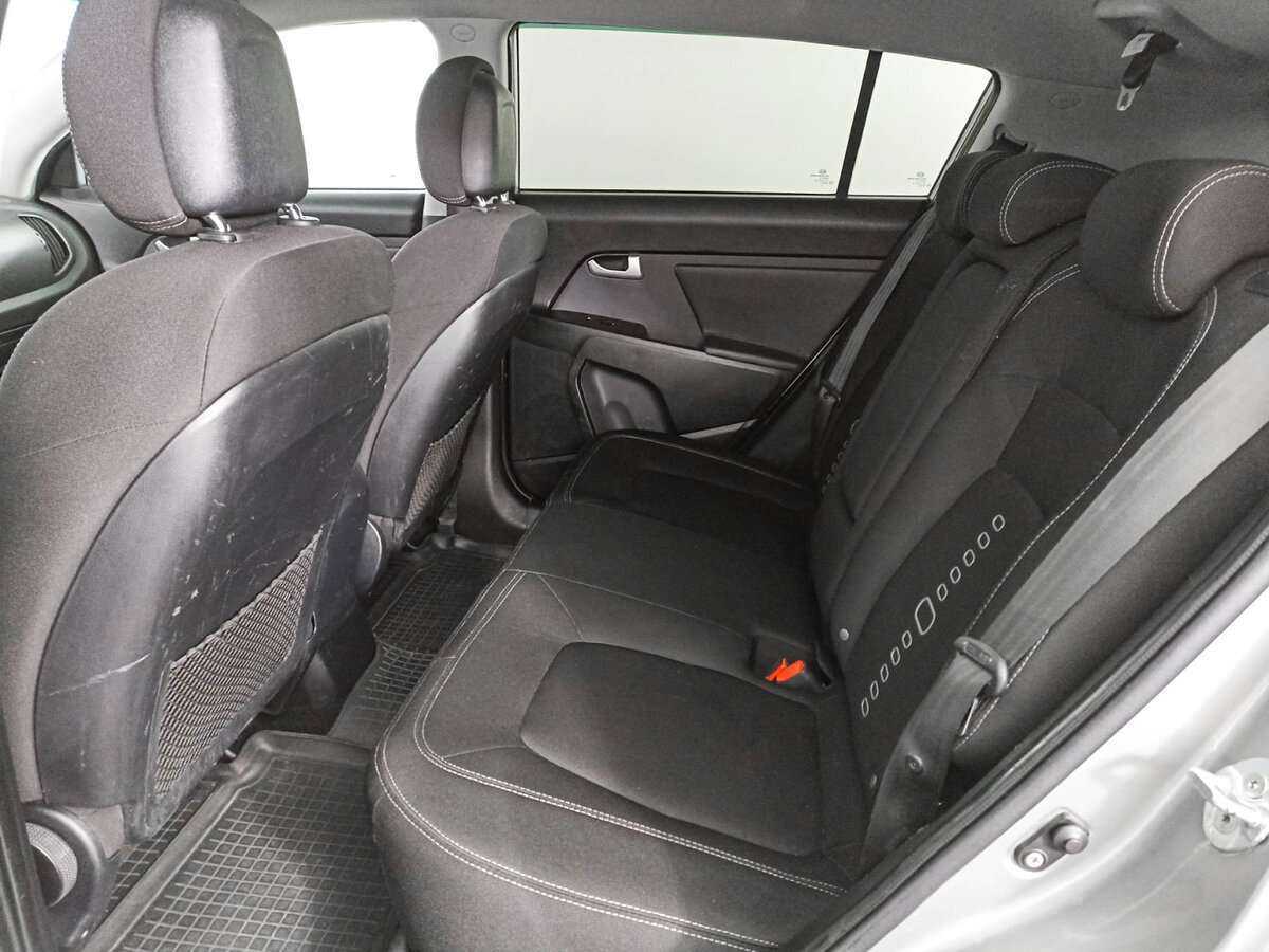 Kia Sportage с пробегом — 2011 год. Фото: #11