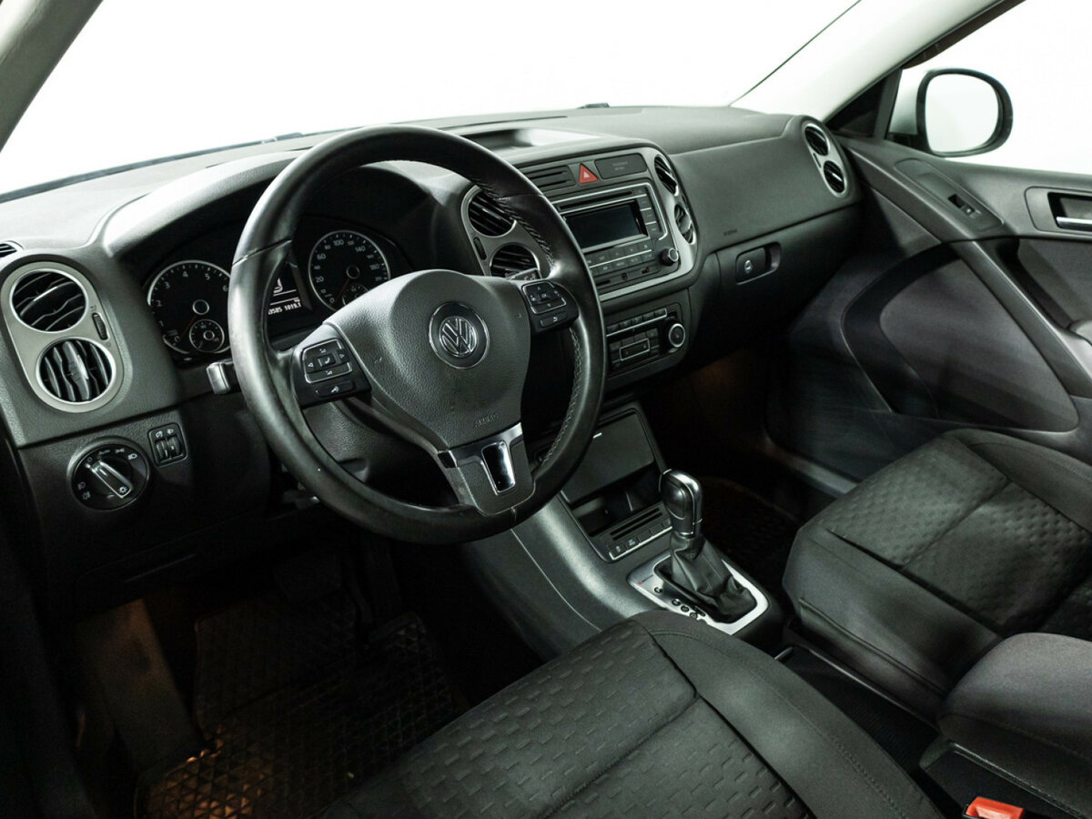 Volkswagen Tiguan с пробегом — 2011 год. Фото: #10