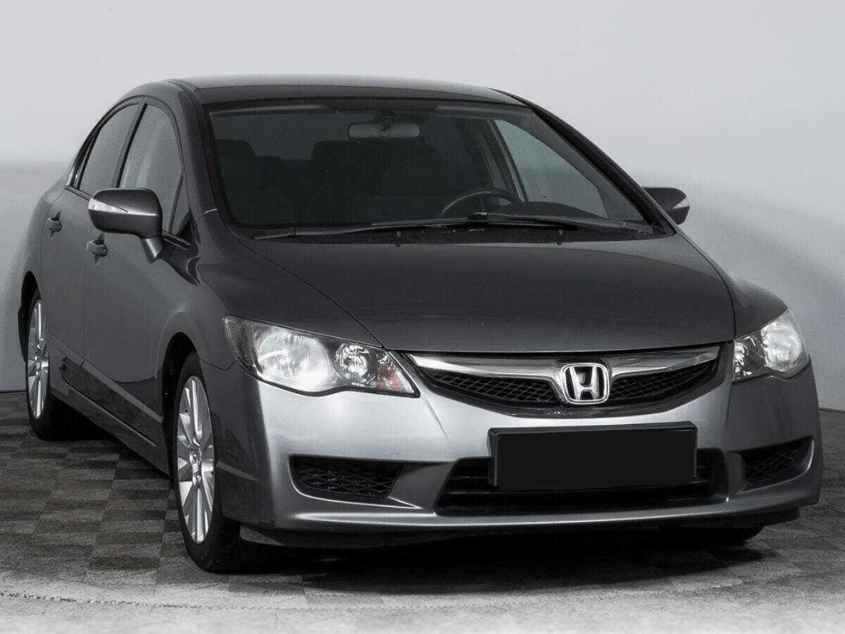 Honda Civic с пробегом — 2011 год. Фото: #2