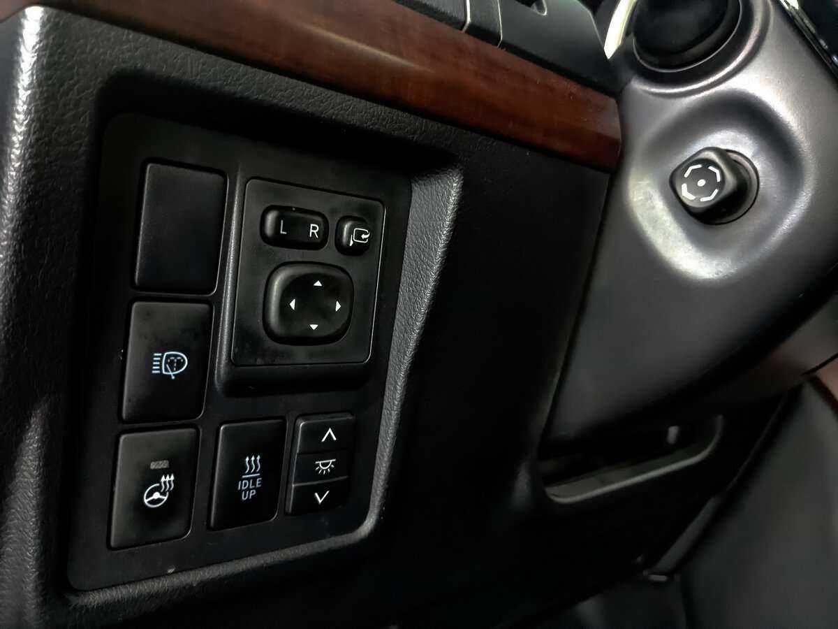 Toyota Land Cruiser Prado с пробегом — 2016 год. Фото: #23