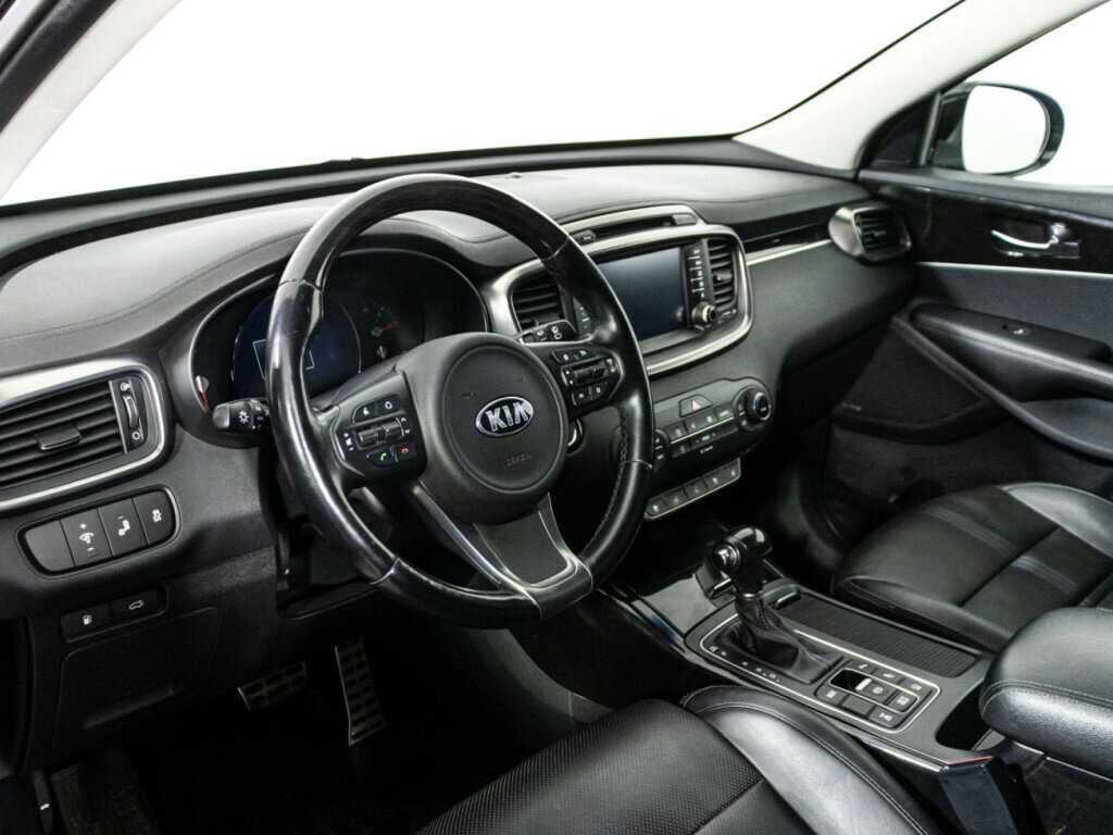 Kia Sorento с пробегом — 2016 год. Фото: #10