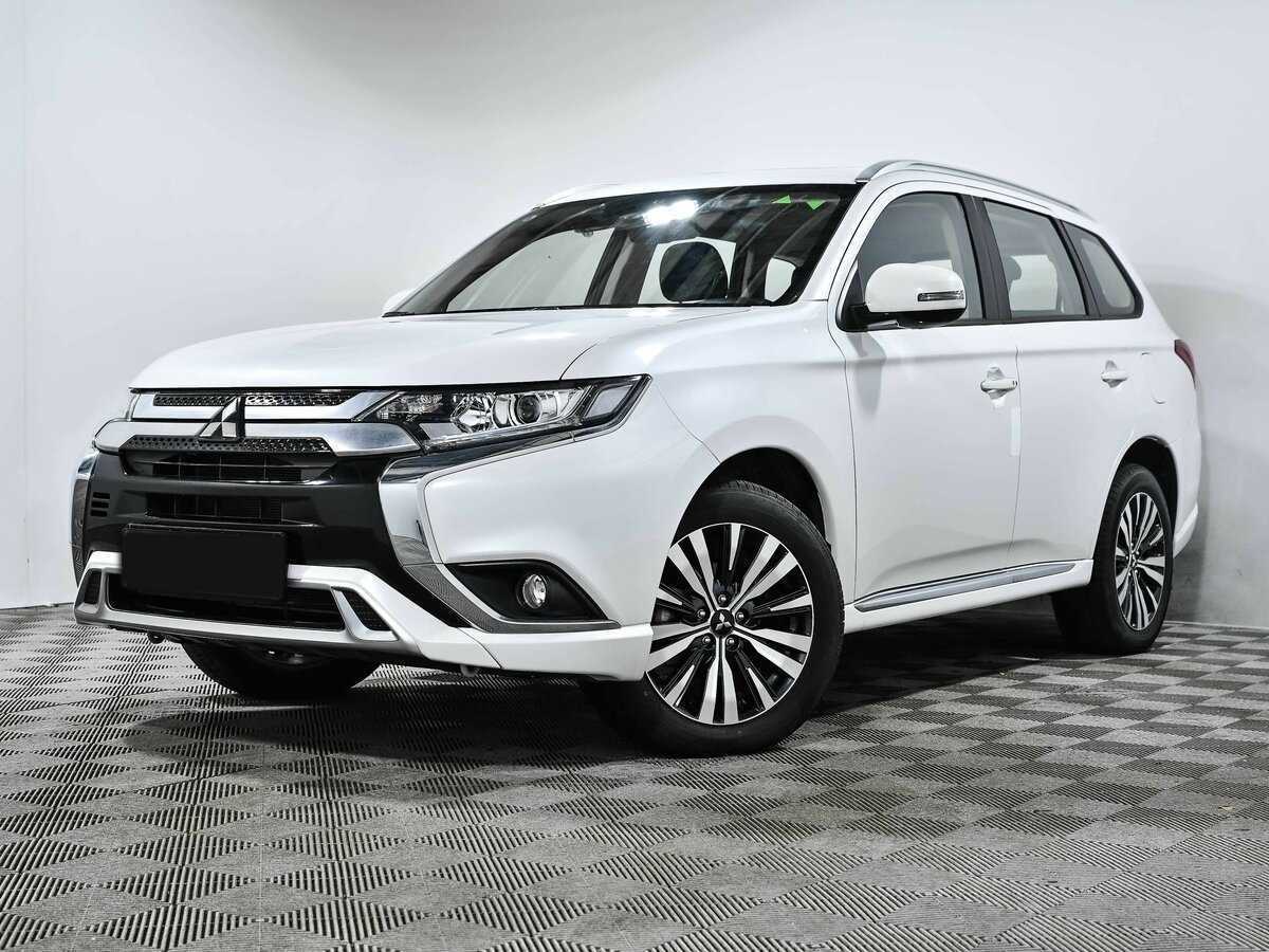 Mitsubishi Outlander с пробегом — 2022 год. Посмотреть фото