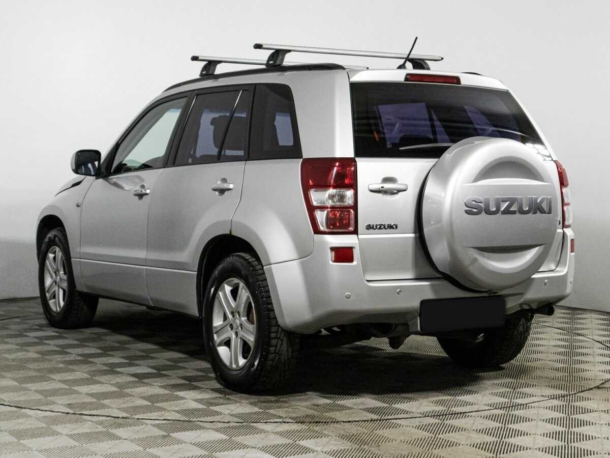 Suzuki Grand Vitara с пробегом — 2010 год. Фото: #6