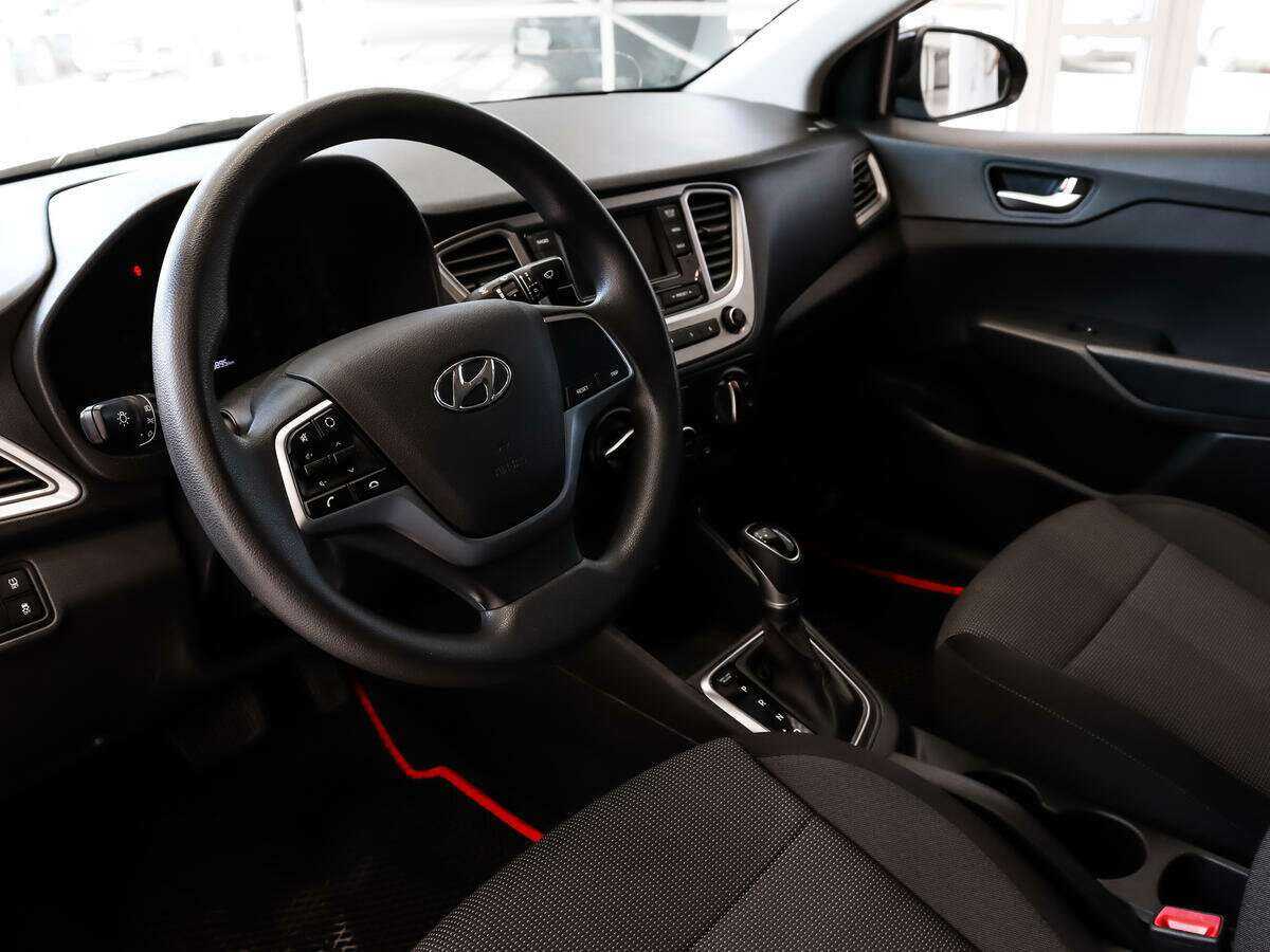 Hyundai Solaris с пробегом — 2021 год. Фото: #8