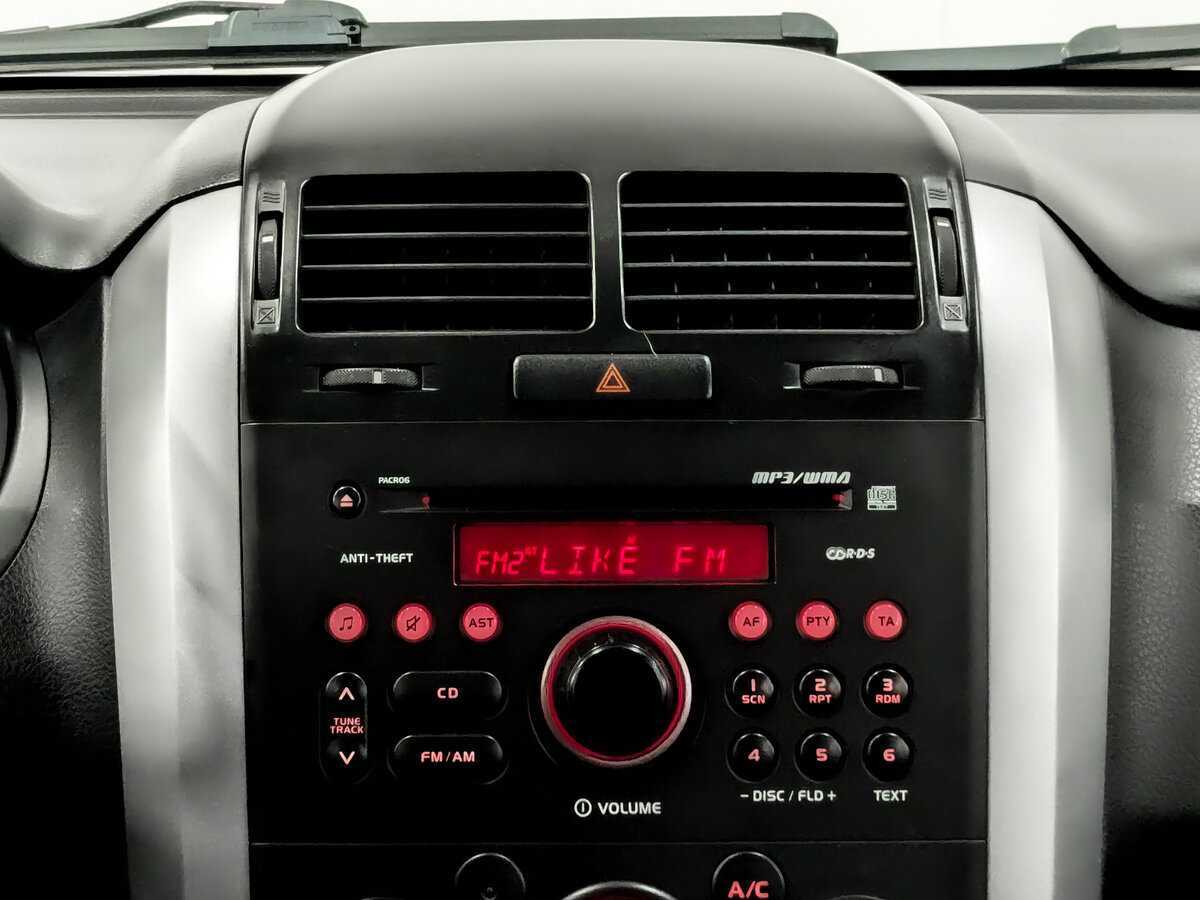 Suzuki Grand Vitara с пробегом — 2012 год. Фото: #14