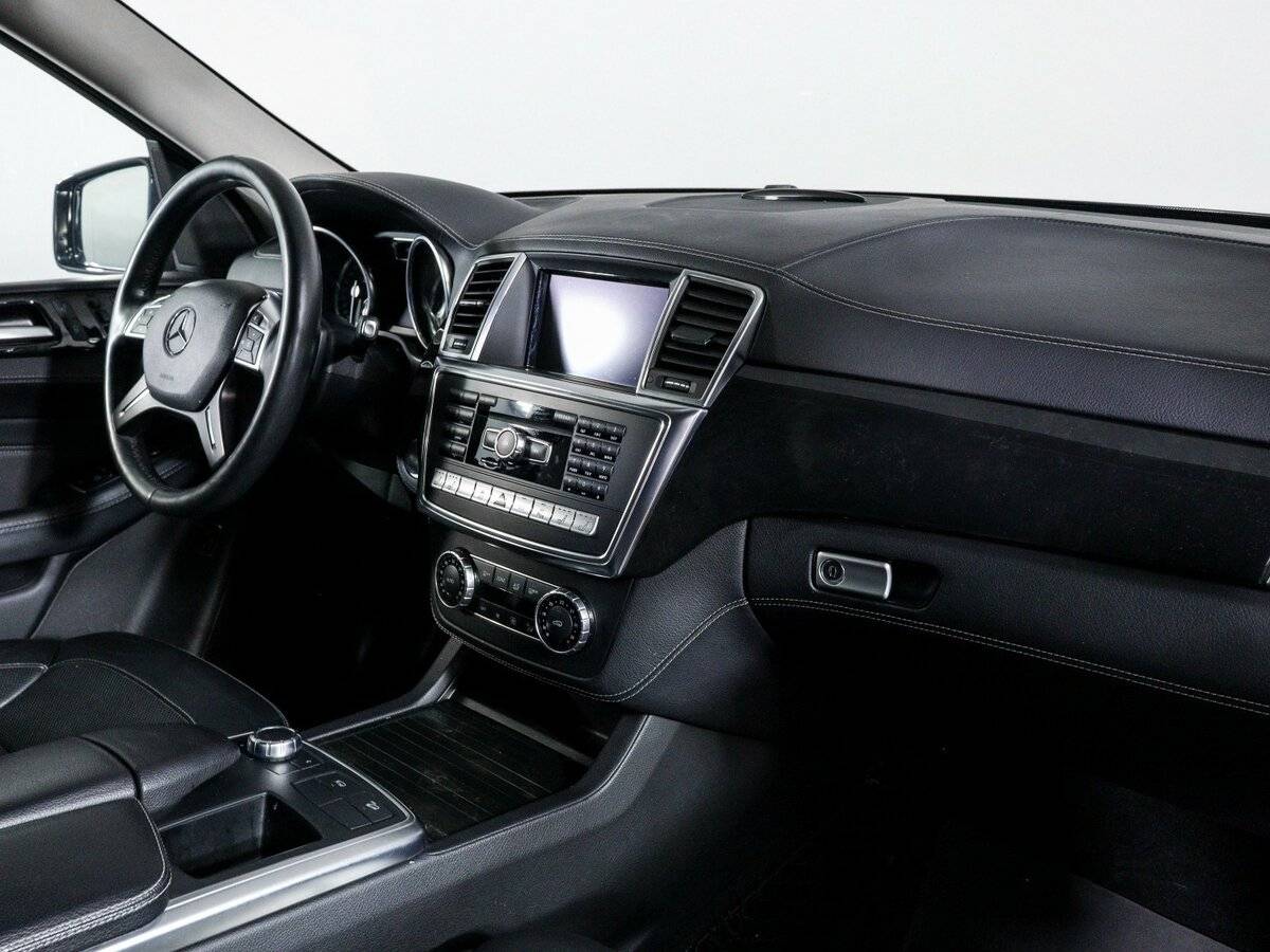 Mercedes-Benz M-Класс с пробегом — 2015 год. Фото: #8