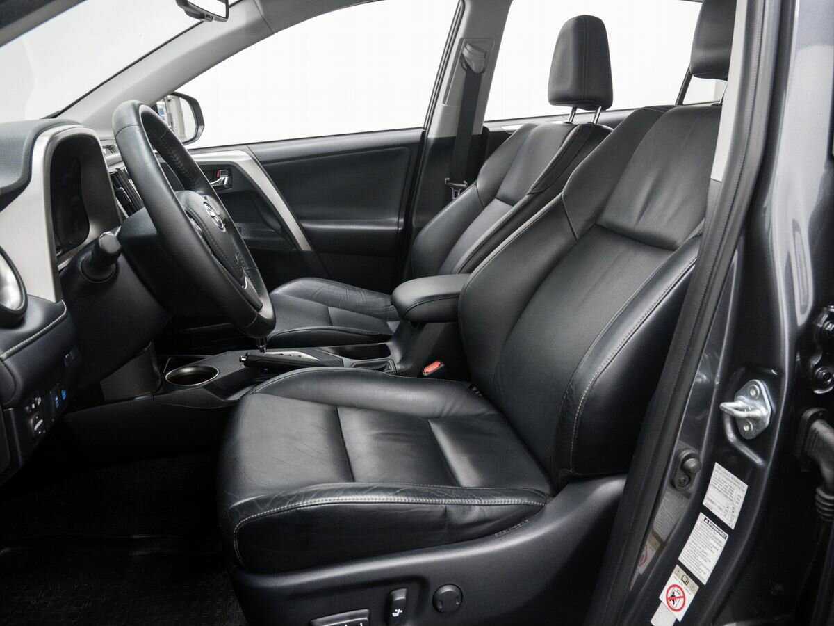Toyota RAV4 с пробегом — 2013 год. Фото: #14
