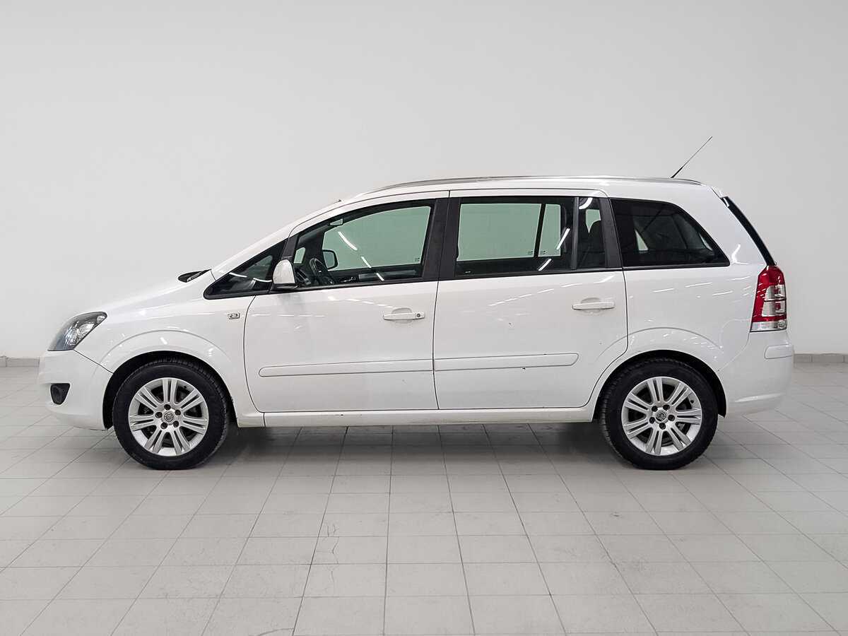 Opel Zafira с пробегом — 2013 год. Фото: #7