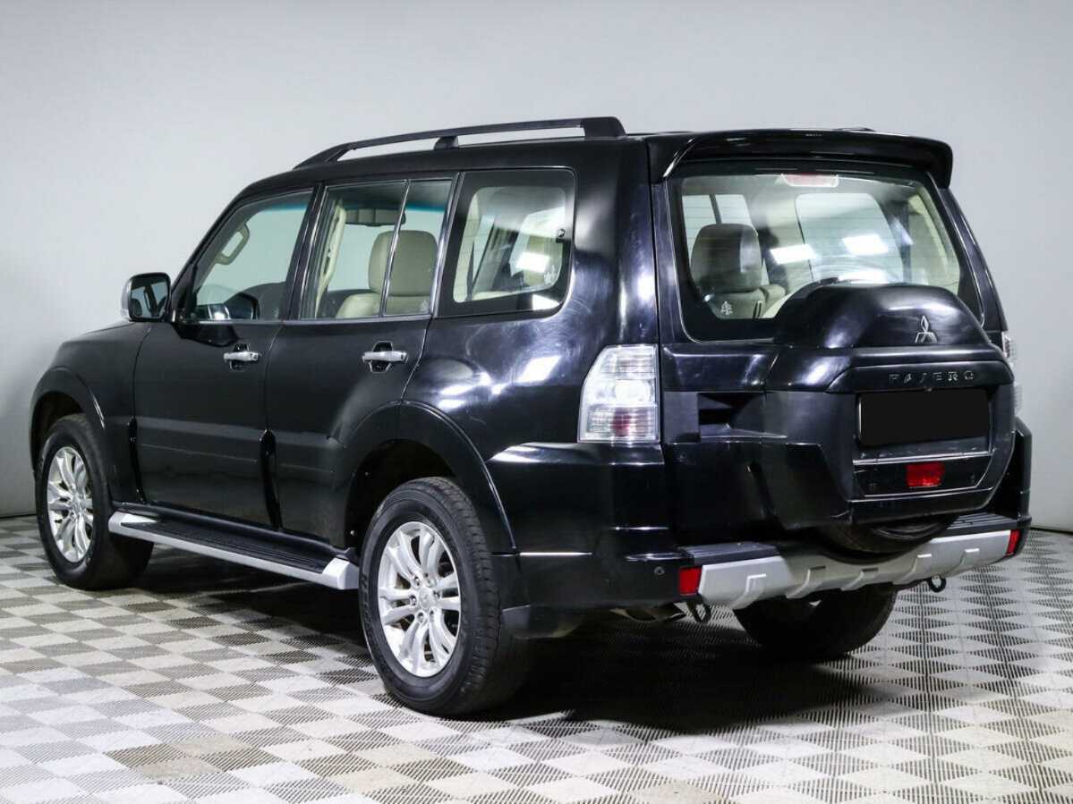Mitsubishi Pajero с пробегом — 2017 год. Фото: #5