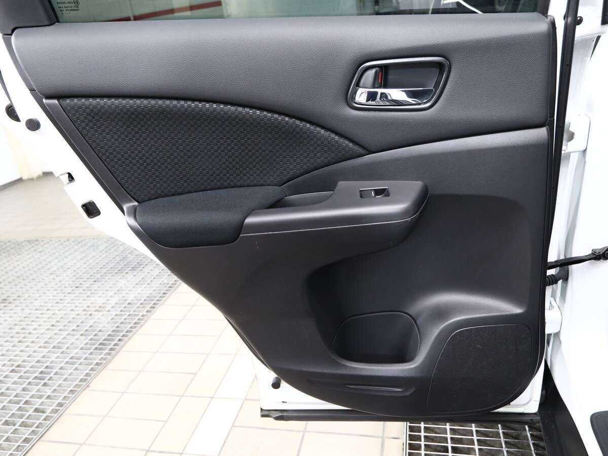 Honda CR-V с пробегом — 2015 год. Фото: #8