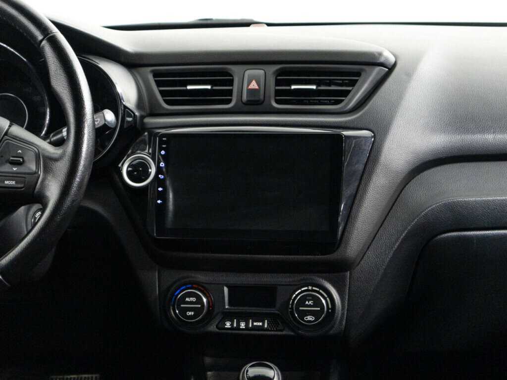 Kia Rio с пробегом — 2011 год. Фото: #13