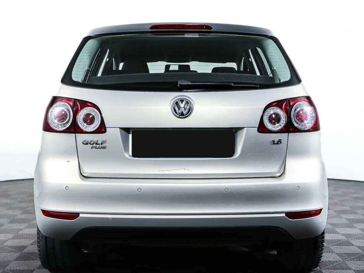 Volkswagen Golf Plus с пробегом — 2010 год. Фото: #5