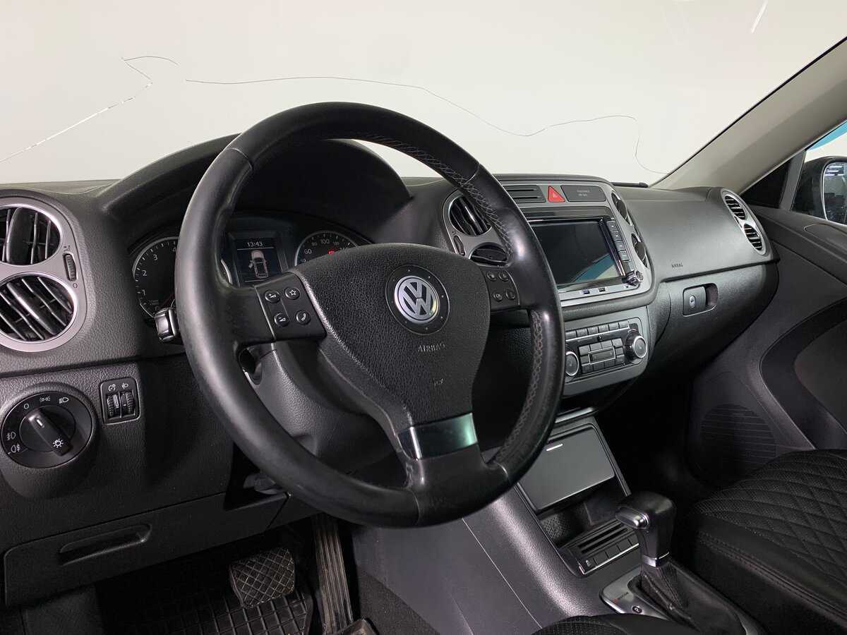 Volkswagen Tiguan с пробегом — 2010 год. Фото: #11