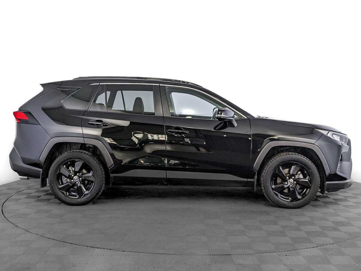 Toyota RAV4 с пробегом — 2021 год. Фото: #3