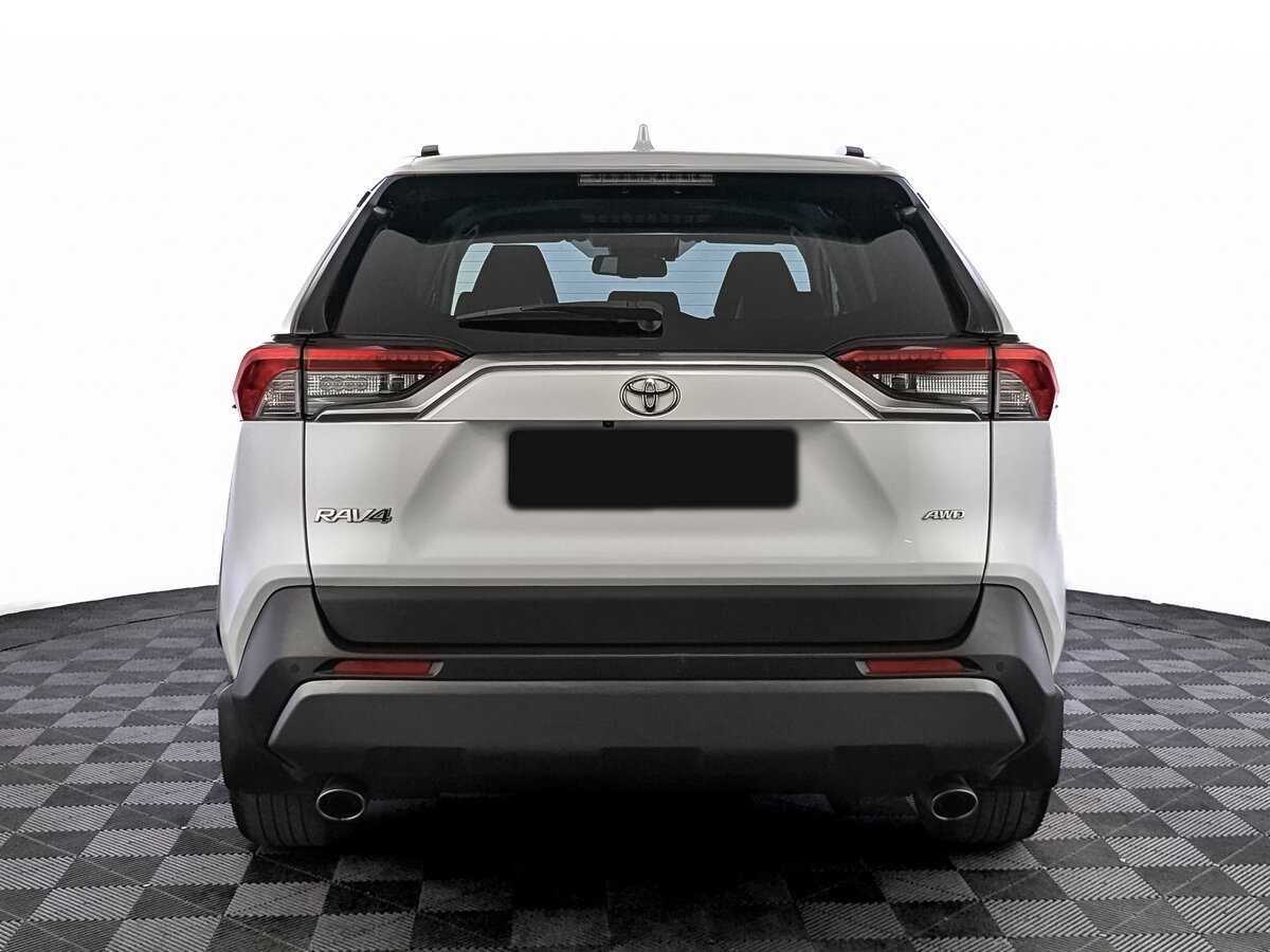 Toyota RAV4 с пробегом — 2021 год. Фото: #5