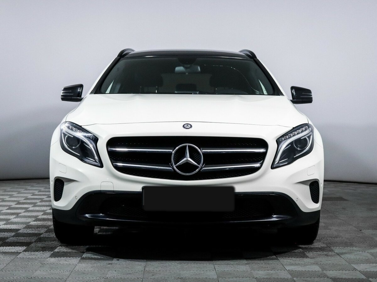 Mercedes-Benz GLA с пробегом — 2015 год. Фото: #1
