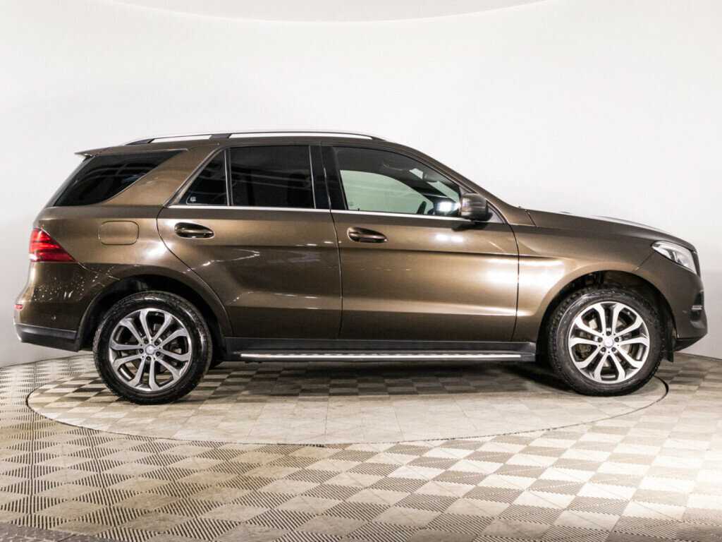 Mercedes-Benz GLE с пробегом — 2016 год. Фото: #3