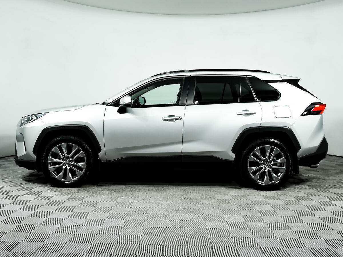 Toyota RAV4 с пробегом — 2020 год. Фото: #7