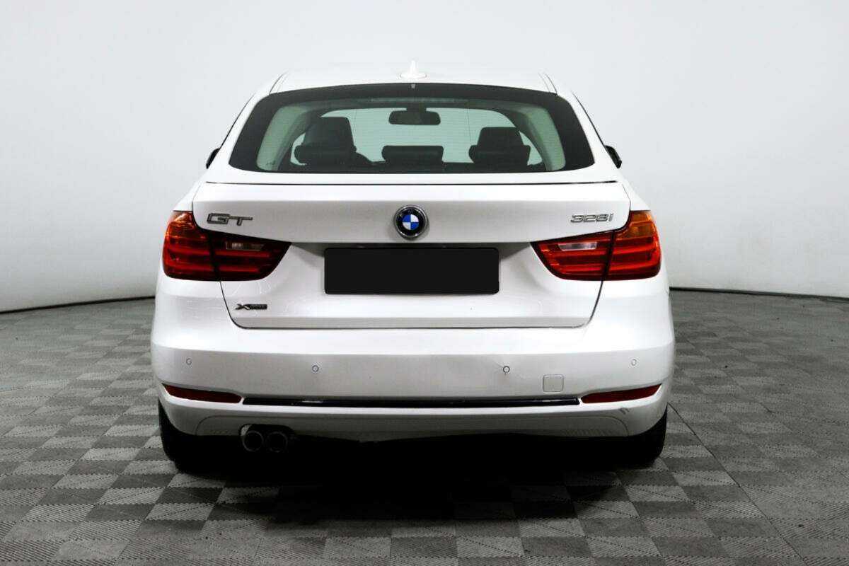 BMW 3 серии с пробегом — 2013 год. Фото: #5