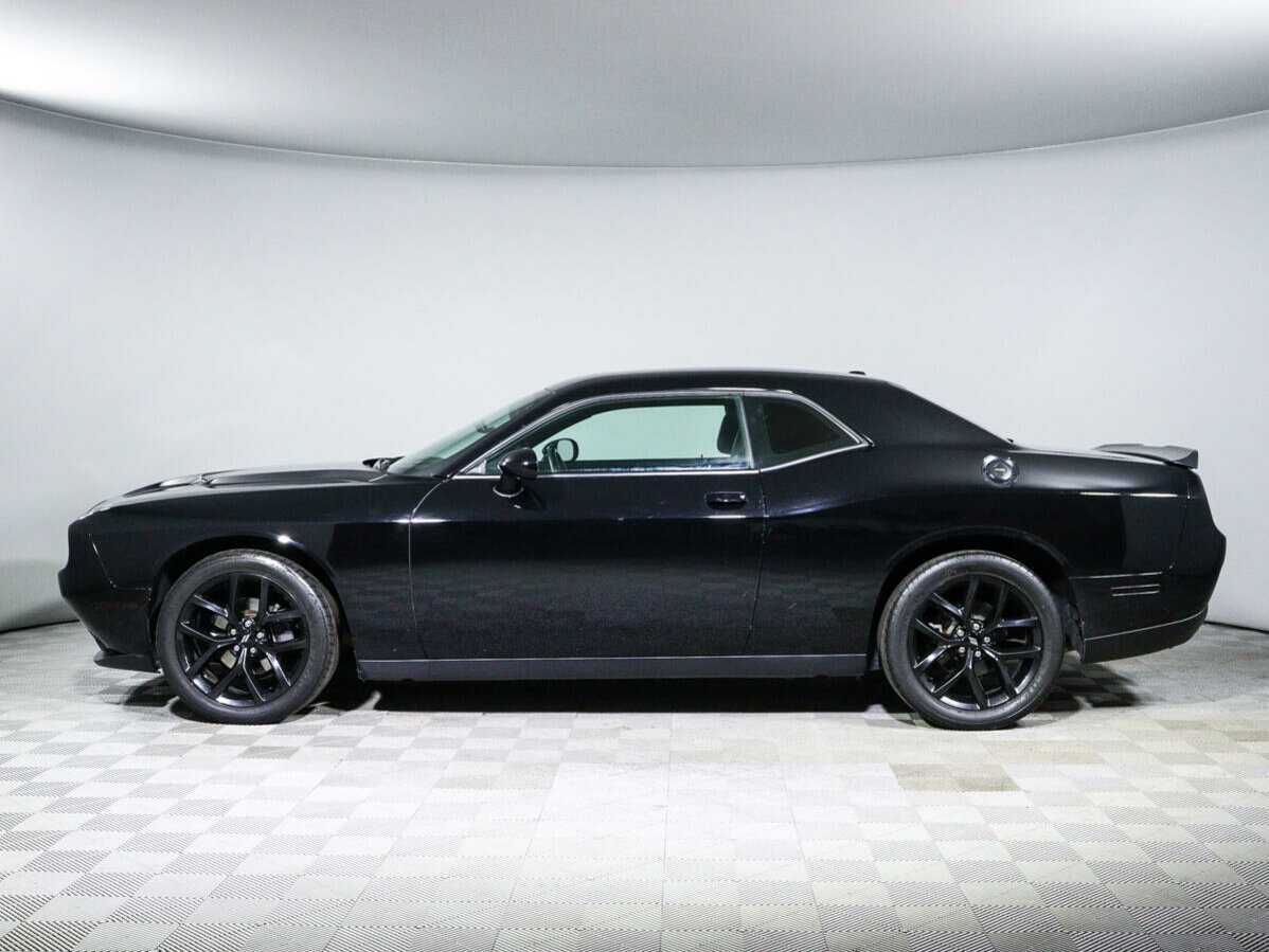 Dodge Challenger с пробегом — 2018 год. Фото: #7