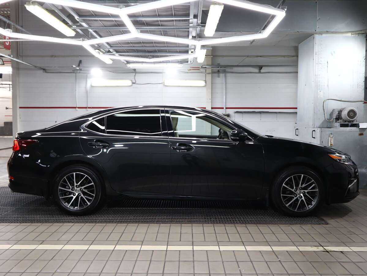 Lexus ES с пробегом — 2016 год. Фото: #10