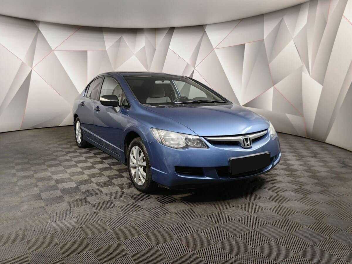 Honda Civic с пробегом — 2008 год. Фото: #2