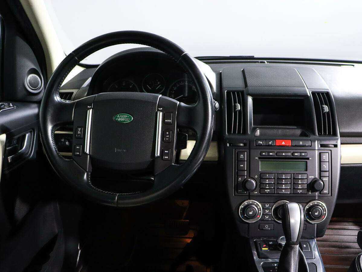 Land Rover Freelander с пробегом — 2012 год. Фото: #10