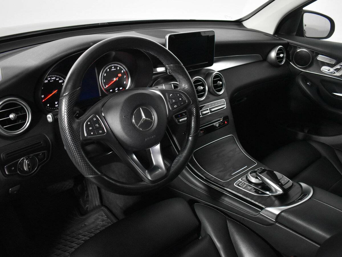 Mercedes-Benz GLC Coupe с пробегом — 2017 год. Фото: #8