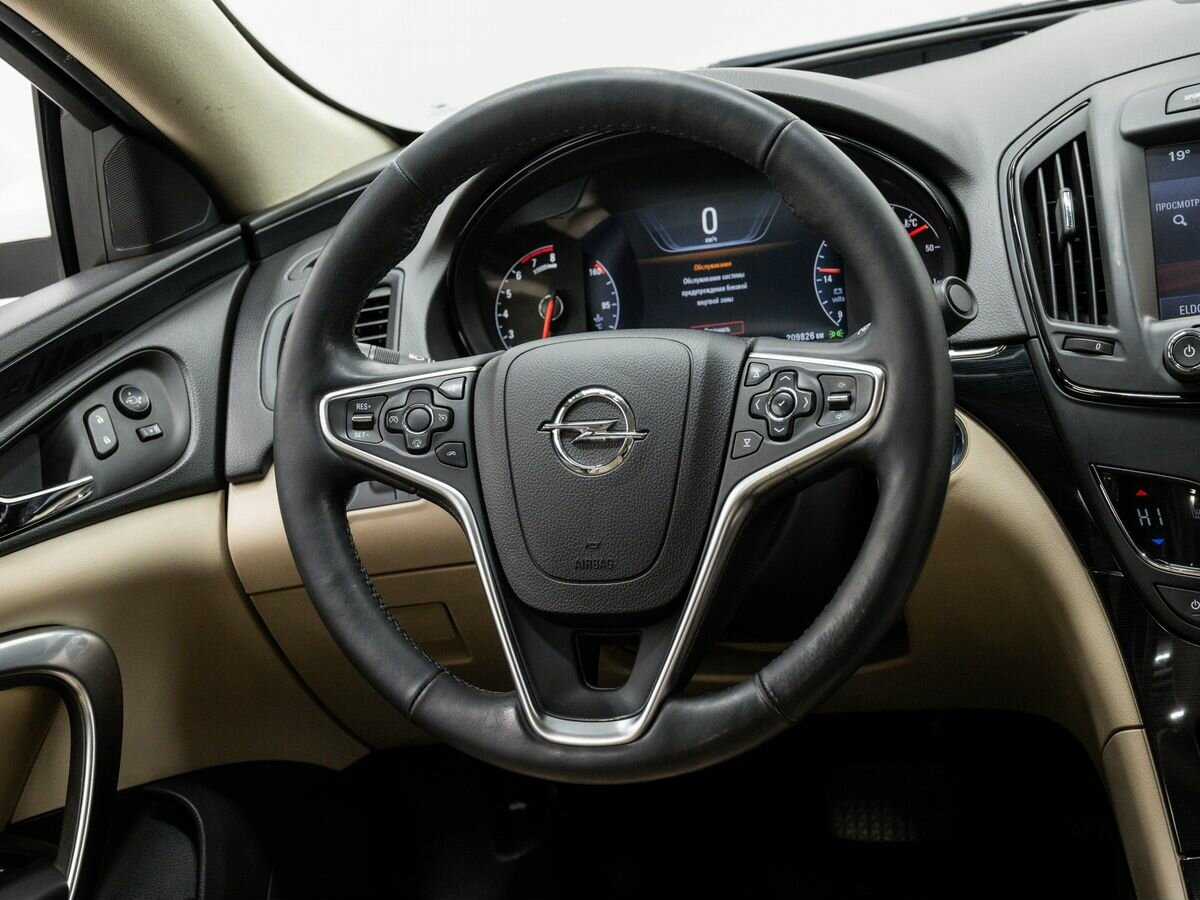 Opel Insignia с пробегом — 2015 год. Фото: #11